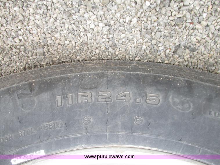 image for item H1025 2011 Timpte S5062 Super Hopper grain trailer