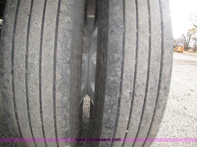 image for item H1025 2011 Timpte S5062 Super Hopper grain trailer