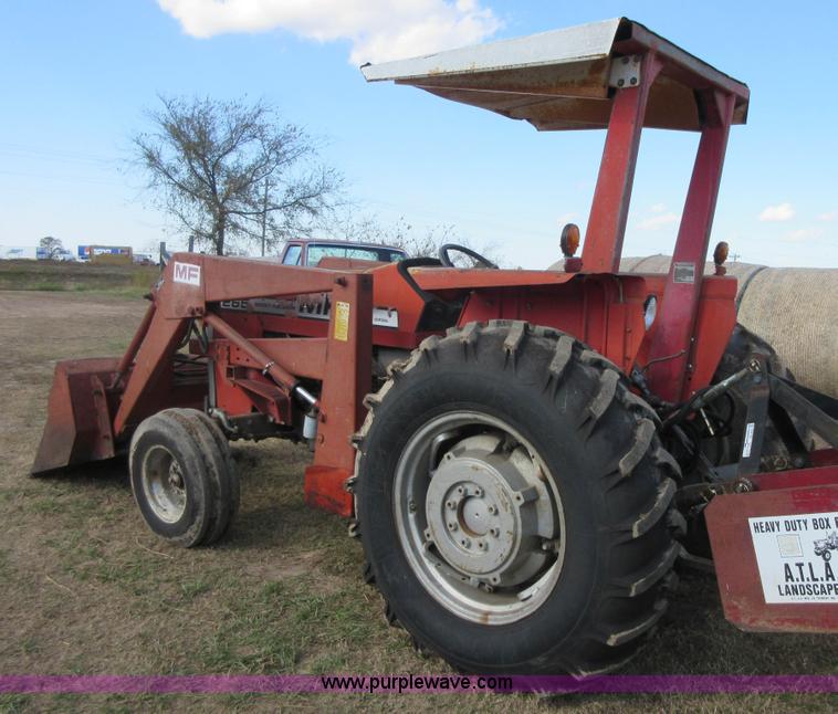 image for item I1854 Massey-Ferguson 265 tractor