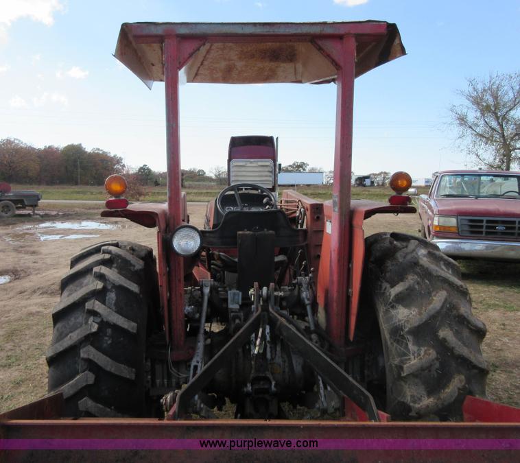 image for item I1854 Massey-Ferguson 265 tractor