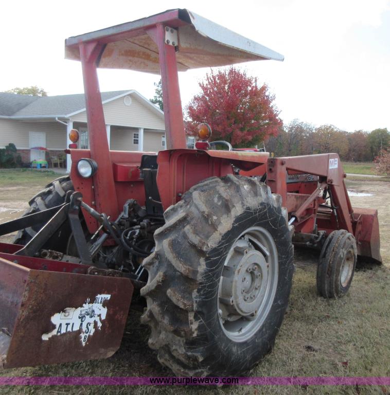 image for item I1854 Massey-Ferguson 265 tractor