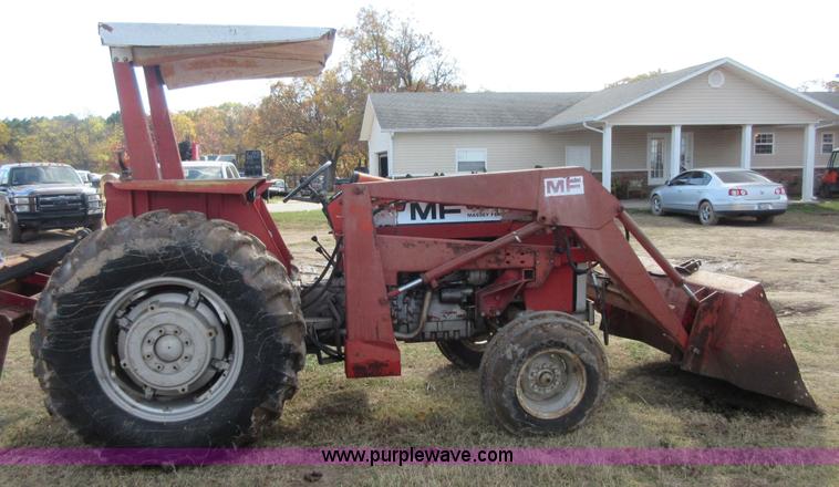 image for item I1854 Massey-Ferguson 265 tractor