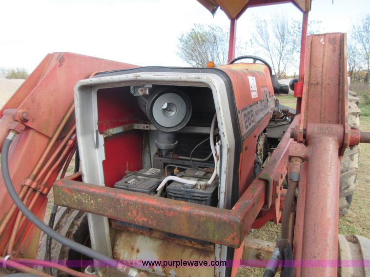 image for item I1854 Massey-Ferguson 265 tractor