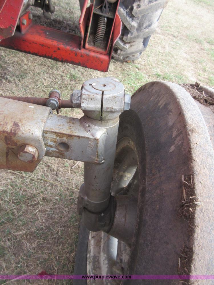 image for item I1854 Massey-Ferguson 265 tractor