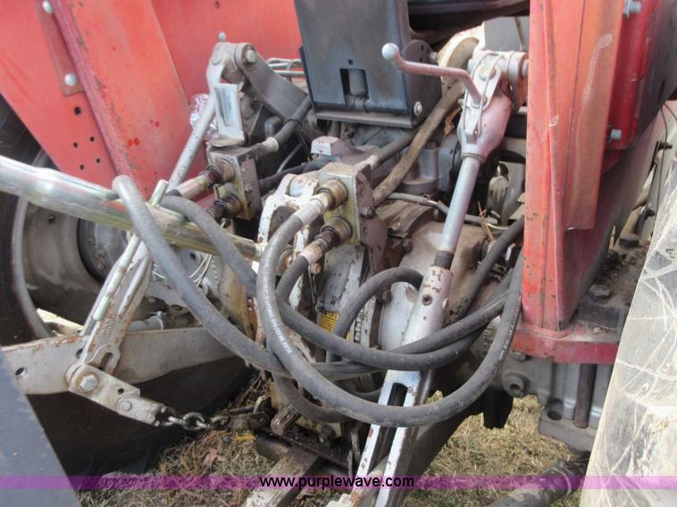 image for item I1854 Massey-Ferguson 265 tractor