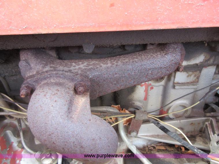 image for item I1854 Massey-Ferguson 265 tractor