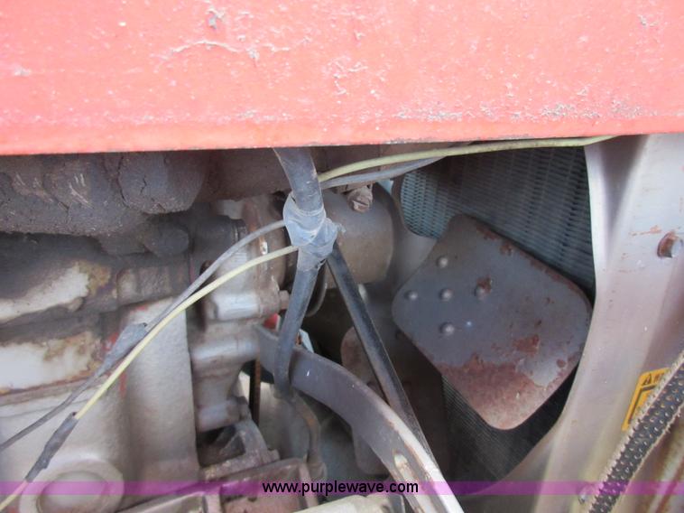 image for item I1854 Massey-Ferguson 265 tractor