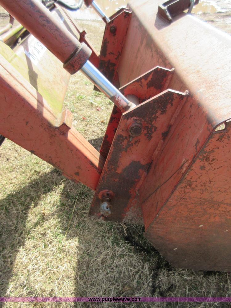 image for item I1854 Massey-Ferguson 265 tractor