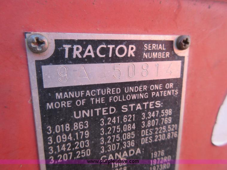 image for item I1854 Massey-Ferguson 265 tractor
