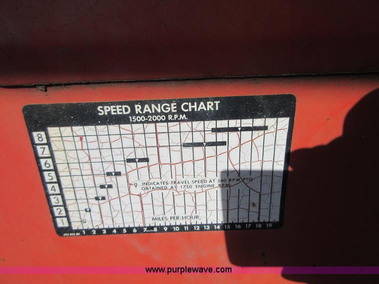 image for item I1854 Massey-Ferguson 265 tractor