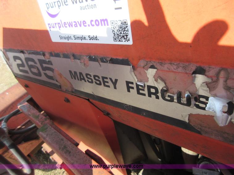 image for item I1854 Massey-Ferguson 265 tractor
