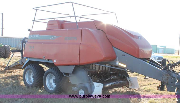 image for item J1386 2009 AGCO Hesston 7434 large square baler