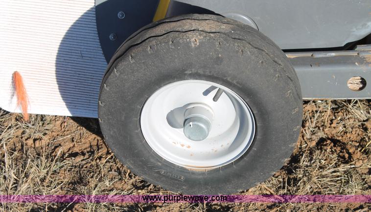 image for item J1386 2009 AGCO Hesston 7434 large square baler