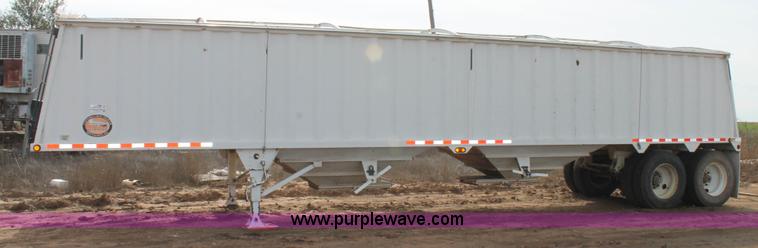 image for item J1402 2007 CTS Harvest Master double hopper grain trailer