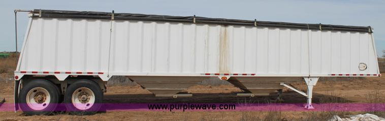 image for item J1402 2007 CTS Harvest Master double hopper grain trailer