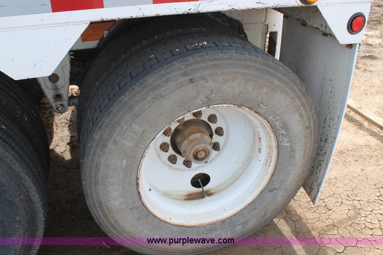 image for item J1402 2007 CTS Harvest Master double hopper grain trailer