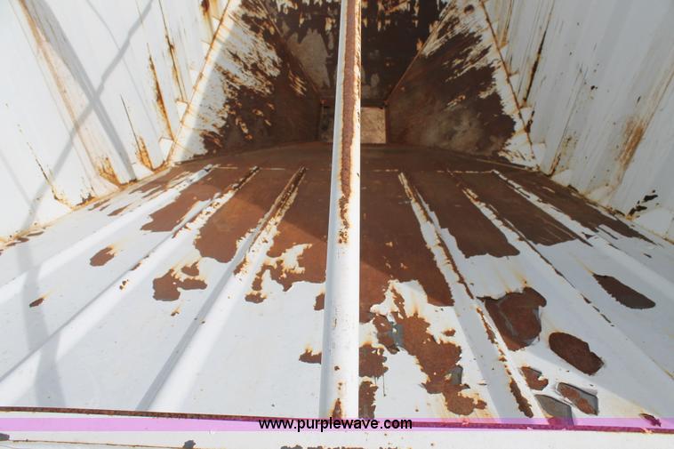 image for item J1402 2007 CTS Harvest Master double hopper grain trailer