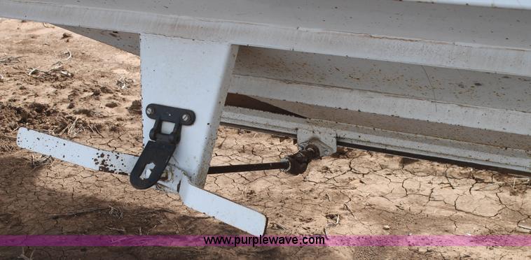 image for item J1402 2007 CTS Harvest Master double hopper grain trailer