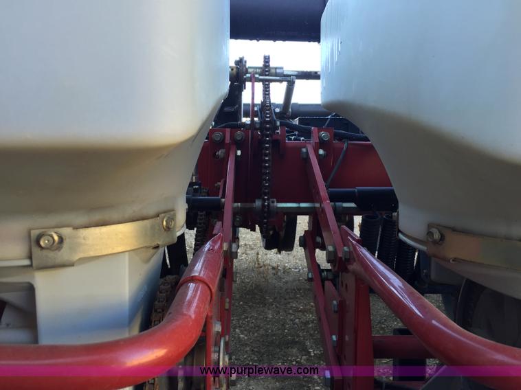 image for item J1736 2001 White 8524 planter