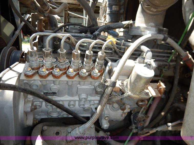 image for item J3767 1996 Ford LN8000F Roto Mix feed truck