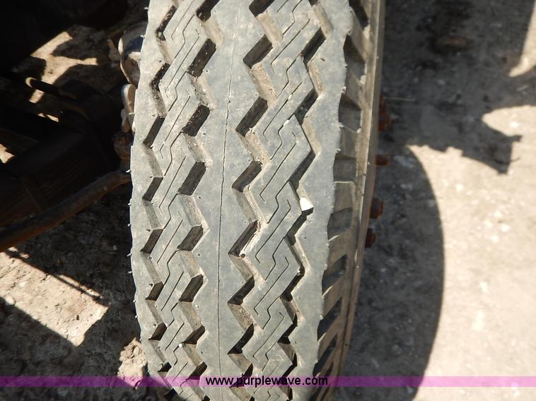 image for item J3767 1996 Ford LN8000F Roto Mix feed truck