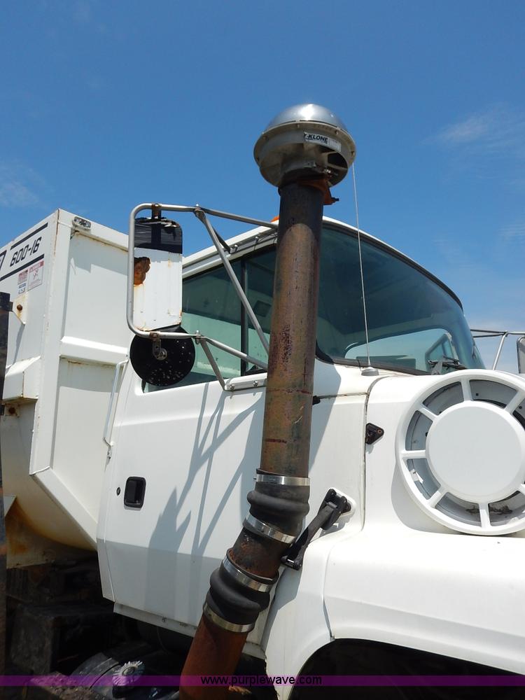 image for item J3767 1996 Ford LN8000F Roto Mix feed truck