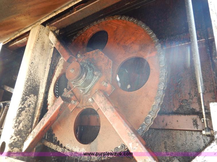 image for item J3767 1996 Ford LN8000F Roto Mix feed truck