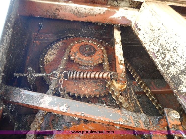 image for item J3767 1996 Ford LN8000F Roto Mix feed truck