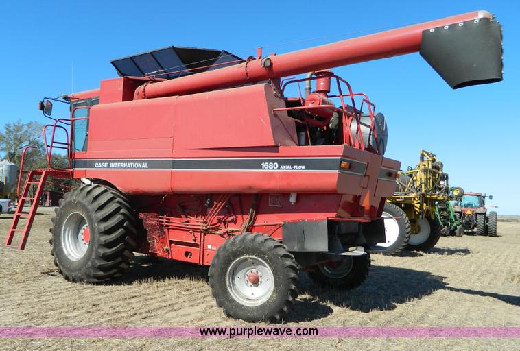 image for item J5245 1992 Case IH 1680 combine