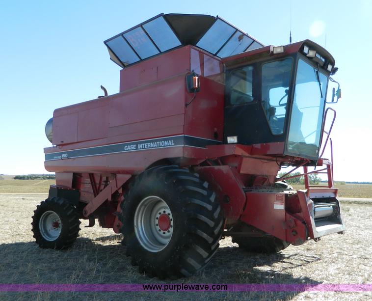 image for item J5245 1992 Case IH 1680 combine
