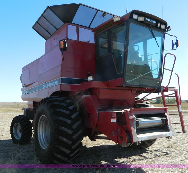 image for item J5245 1992 Case IH 1680 combine