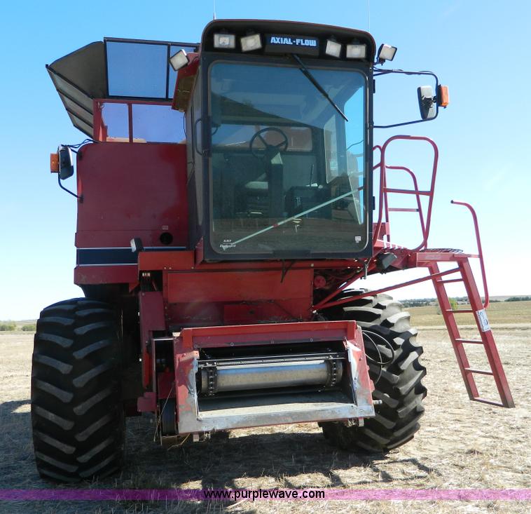 image for item J5245 1992 Case IH 1680 combine