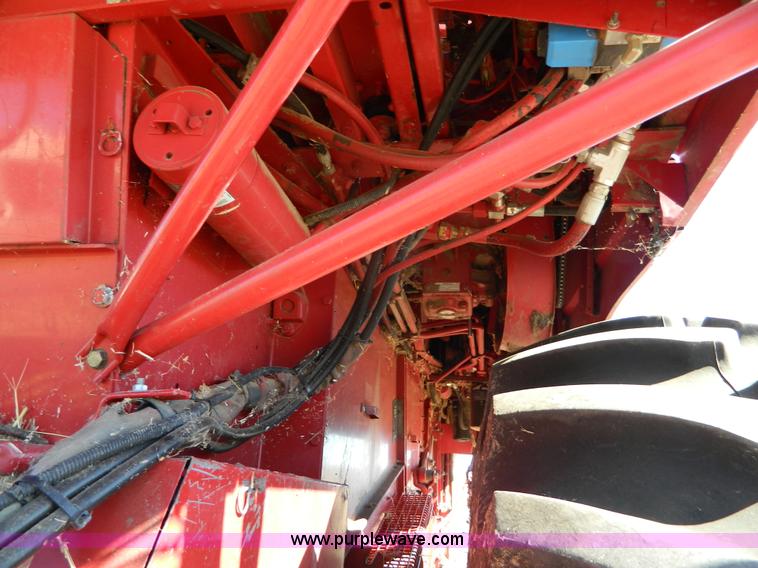 image for item J5245 1992 Case IH 1680 combine