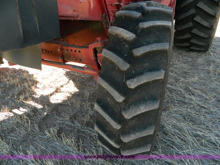 image for item J5245 1992 Case IH 1680 combine