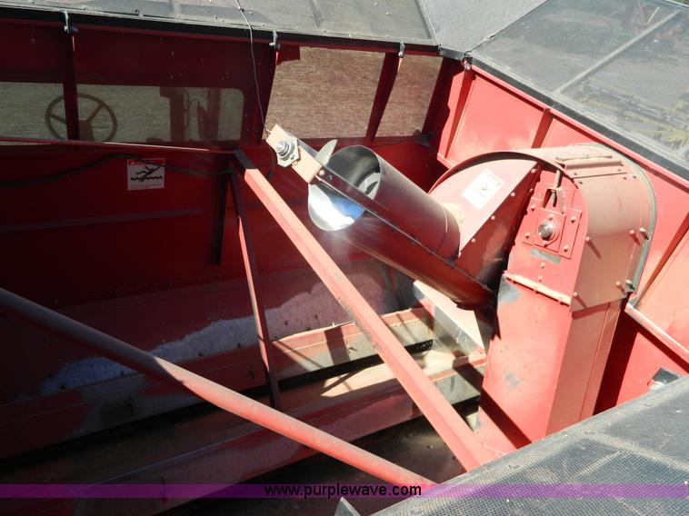 image for item J5245 1992 Case IH 1680 combine