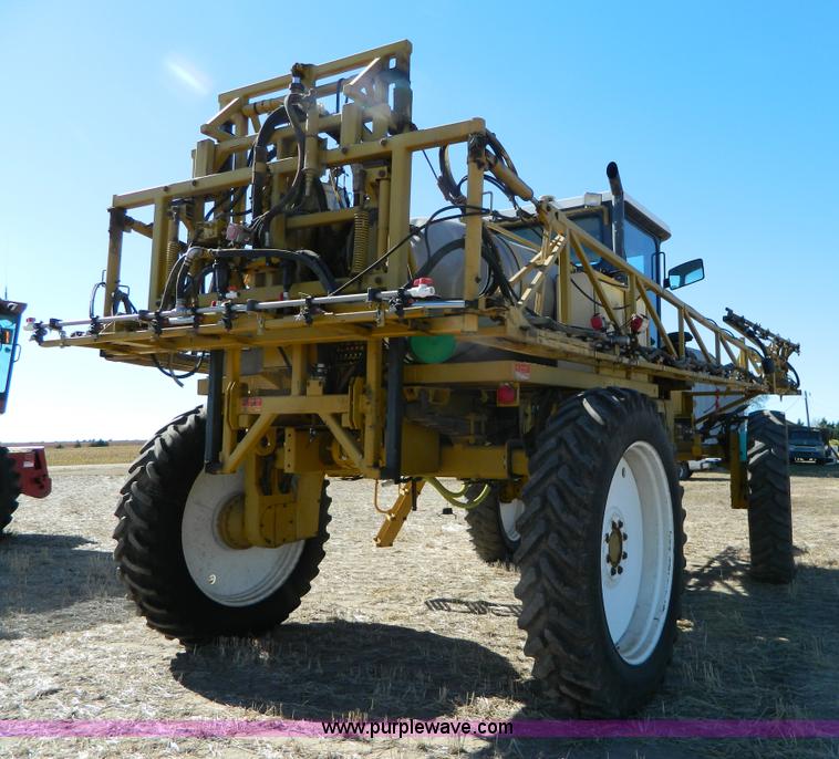 image for item J5246 1995 Ag-Chem RoGator 854 self-propelled sprayer