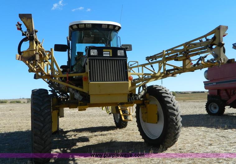 image for item J5246 1995 Ag-Chem RoGator 854 self-propelled sprayer