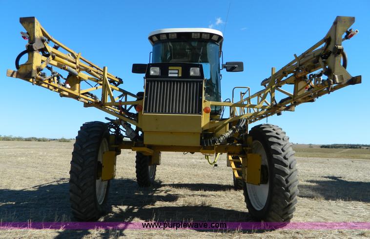 image for item J5246 1995 Ag-Chem RoGator 854 self-propelled sprayer