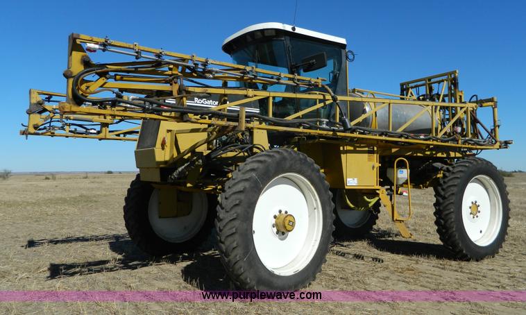 image for item J5246 1995 Ag-Chem RoGator 854 self-propelled sprayer