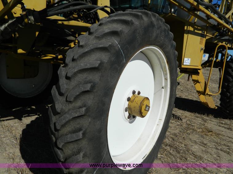 image for item J5246 1995 Ag-Chem RoGator 854 self-propelled sprayer