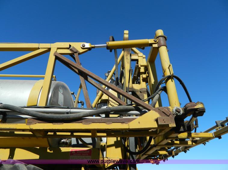 image for item J5246 1995 Ag-Chem RoGator 854 self-propelled sprayer