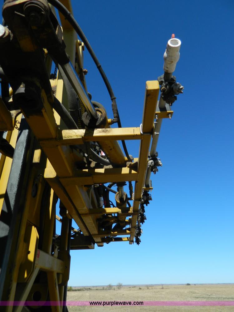 image for item J5246 1995 Ag-Chem RoGator 854 self-propelled sprayer