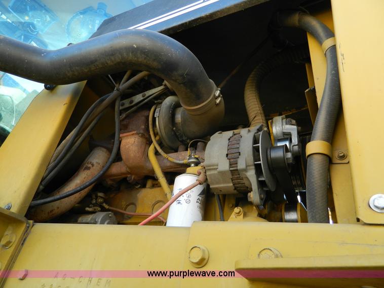 image for item J5246 1995 Ag-Chem RoGator 854 self-propelled sprayer