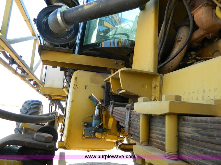 image for item J5246 1995 Ag-Chem RoGator 854 self-propelled sprayer