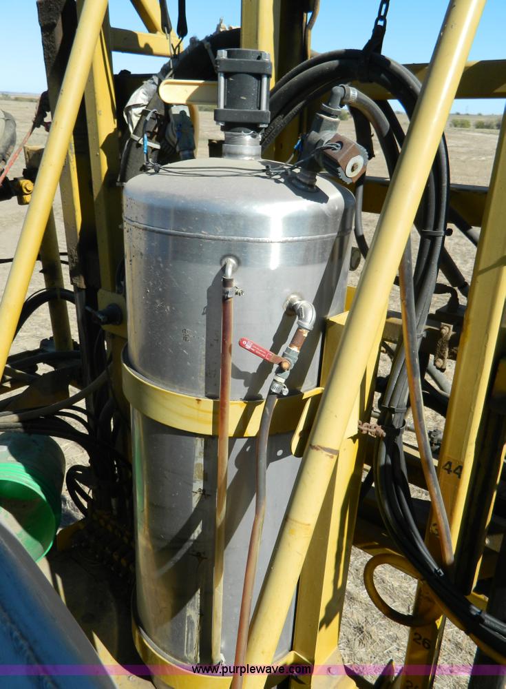 image for item J5246 1995 Ag-Chem RoGator 854 self-propelled sprayer