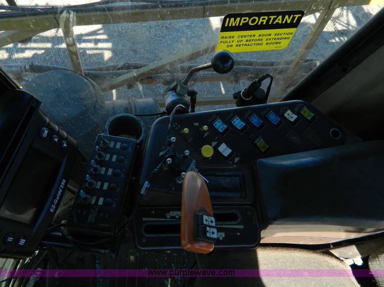 image for item J5246 1995 Ag-Chem RoGator 854 self-propelled sprayer