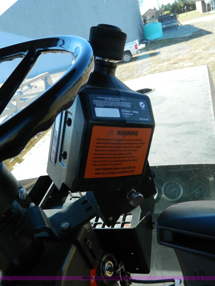 image for item J5246 1995 Ag-Chem RoGator 854 self-propelled sprayer