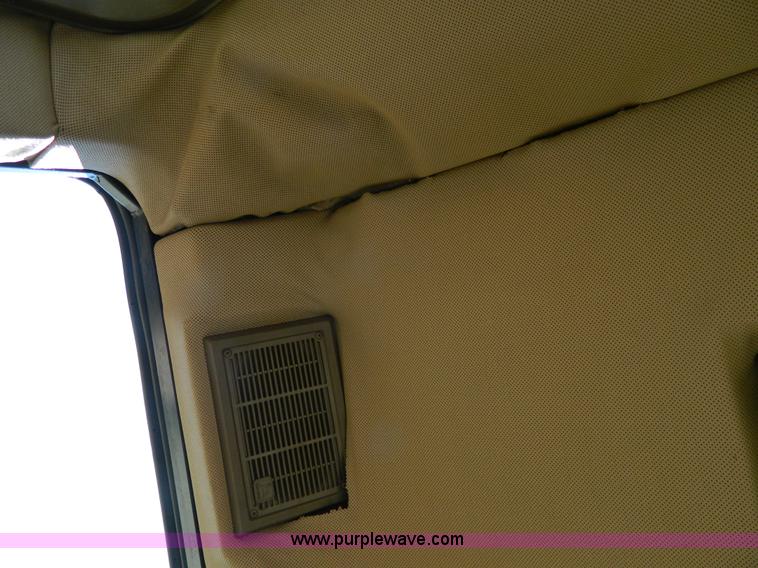 image for item J5246 1995 Ag-Chem RoGator 854 self-propelled sprayer