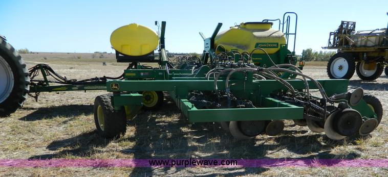image for item J5247 John Deere 1890 grain drill