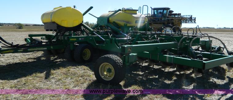 image for item J5247 John Deere 1890 grain drill